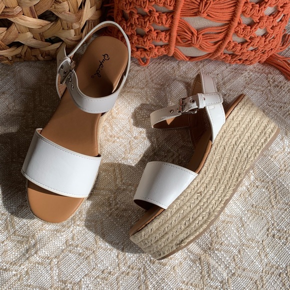White One Band Ankle Strap Sandals - Picture 2 of 8